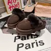 Zapatos peludos para usar al aire libre, nuevos mocasines slip-on de estilo coreano 2026 con suela gruesa y puntera cerrada, zapatillas de algodón para la nieve estilo Birkenstock perezoso para mujer