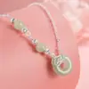 Collar Colgante de Jade Hetian de la Paz para Mujer, Cadena Clavicular Artística Retro, Jade de Imitación de Alta Gama, Nuevo Estilo Chino Regalo de Cumpleaños