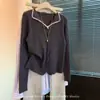 Camisa Base com Lapela de Renda Estilo Chanel para Mulheres, Novo Tricô Outonal Estilo Coreano com Gola Meio Aberta e Toque de Luxo para Meninas Modernas