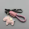 Año del Caballo Llavero Colgante Creativo de Cuero con Forma de Caballo Práctico Lujo Ligero Caballo del Zodiaco Regalo de Año Nuevo Mascota del Año del Caballo Regalo