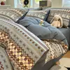 Nuevo juego de ropa de cama de cuatro piezas de grado A, 100% algodón, cepillado y engrosado, para uso doméstico, con un diseño simple y versátil