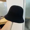 Sombrero de Pescador de Fieltro 100% Lana de Ala Corta de Color Sólido para Mujer, Estilo Japonés, Nuevo Modelo Otoño e Invierno, Lujo Ligero, Versátil, Cálido, Resistente al Viento