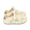 Tênis de Malha Respirável Cor Creme 2026 Verão Novo Sola Fina Leve Sapatos Brancos Tênis Versátil para Campus para Mulheres