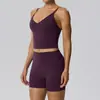Conjunto de yoga estilo europeo y americano, top sin mangas de tacto nude doblemente pulido con escote en V profundo y shorts que levantan los glúteos, conjunto deportivo de dos piezas para fitness 62128+62428
