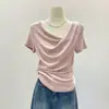 Top versátil de estilo coreano para adelgazar, sensación pura de deseo relajado, fruncido, manga corta, camiseta de verano asimétrica con escote Bardot que revela la clavícula para mujer