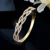 SHEIN Venta Caliente Lujo Ligero Pulsera de Cruz Completa con Pedrería Joyería de Mano para Mujer Moda Circonita Pulsera Versátil de Alto Nivel Estilo Europeo y Americano