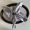 Pañuelo Cuadrado de Satén Sedoso Hecho a Medida Estilo Coreano para Atar el Cabello con un Toque de Lujo, Elegante Diadema para Peinados de Moño con Acabado Brillante