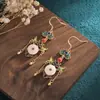 Regalo para mayores aretes estilo chino esmalte cloisonné incrustados imitación jade Hetian aretes colgantes accesorios para Hanfu Qipao de mujer