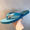 Chanclas sencillas para hombre para uso en exteriores, a la moda y casuales, estilo pareja, sandalias de playa planas antideslizantes de color sólido para verano para hombre