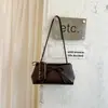 Bolso retro tipo coreano para debajo del brazo para mujer, nueva colección otoño/invierno 2026, lujo ligero, diseño de nicho, sensación de alta gama, bolso de hombro, bolso cruzado