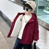 Chaqueta con forro polar para niño, nuevo estilo otoño/invierno 2026, abrigo de algodón de invierno para niños, elegante y genial, parka engrosada para bebés niños