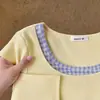Camiseta de Manga Larga a Cuadros Patchwork Estilo Coreano con Cuello en U para Mujer, Nueva Dulce y Picante Ajustada Adelgazante para Principios de Primavera 2026