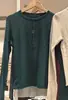 Camiseta de Moda para Mujer con Cuello Henley de Canalé / Manga Larga Casual Ajustada Reductora Camiseta Base Superior 26 Estilos Nuevos 487908