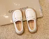 Zapatos Pequeños de Cuero para Niños 2022 Otoño Nuevo Estilo Británico Mocasines Versátiles Zapatos de Suela Blanda de una Sola Capa Zapatos de Baile para Niños y Niñas