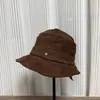 Diseño Otoño e Invierno Estilo Temperamento Lujo Ligero Sombrero de Pescador Plisado Nuevo Moda para Mujer Adelgazante Facial Informal Ala Suave Sombrero de Cubo Color Café
