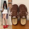 Zapatillas de caña baja, zapatillas de entrenamiento alemanas transpirables de verano, nuevo modelo 2026, zapatos casuales ligeros de nicho versátiles para mujer sin cordones