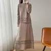 Conjunto Feminino de Vestido e Saia em Lã Vazada Outono/Inverno 2025 Peça Única Feito à Mão Crochê Renda Tridimensional Saia Elegante Quente