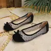 Zapatos sin cordones cómodos de suela plana transfronterizos de talla grande con lazo, zapatos casuales de malla fina de lunares para mujer Otoño 2026