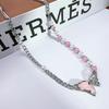 Pendientes de tuerca de circonio con colgante de mariposa rosa con incrustaciones de aceite de gota, aretes de clip para la oreja, pulsera, collar, serie de trajes, exquisita moda, accesorios versátiles para mujer
