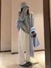 Pantalones de mujer de pierna ancha, holgados, a la moda y casuales, de cintura alta, con finas rayas, bolsillos y un diseño de pierna recta y fluido, hechos de terciopelo de algodón, para otoño e invierno 2026