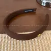 Diadema Coreana de Lujo Ligero Etiqueta Dorada Estilo Francés Diadema de Esponja Craneal Accesorio para el Cabello de Rayas Finas con Atmósfera de Verano
