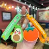 Popular accesorio de llavero de fruta de cuero sintético con diseño único, lindo dije de fresa y aguacate para bolso