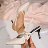 2026 Verano Nuevos Adelgazantes Versátiles Ultraligeros de Moda Celebridad de Internet Estilo Wasteland Tacones Altos Sandalias de Tacón de Aguja Puntiagudas Negras