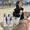 Envío Acelerado de 3 Días: Bolsas Tejidas de Plástico PP Laminado Jacquard Personalizadas, Bolsas Impermeables con Diseño de Piel de Serpiente Hechas a Medida Llamativas