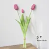 Tulipa de Borracha Macia Artificial Buquê de Flores Artificiais Ornamento de Decoração para Mesa Estilo Curto com 5 Flores Camadas Múltiplas Atacado Sensação de Alta Qualidade