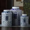 Estilo Chino Jingdezhen Azul y Flores Personaje Feliz Olla Cerámica Tetera Adornos Ceremonia del Té Estilo Chino Retro Casa de Huéspedes Accesorios para el Hogar