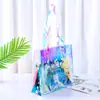 Bolsa de mão em PVC a laser com logotipo personalizado embalagem de roupas bolsa de mão plástica transparente colorida sacola de compras para presente