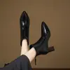 Botas de Cano Curto com Salto Alto e Bico Fino para Mulheres 2026 Tendência Nova Outono Inverno Retrô Coreano Botas Slim Solado Macio Salto Bloco Botas Femininas com Forro de Lã