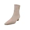 Botines de tacón medio con punta estilo francés para mujer, nuevos botines ajustados de gamuza para otoño e invierno 2026, botines elásticos de tacón grueso, botines negros cortos