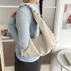 2026 Nova Moda Estilo Retrô Nicho Rebite Bolsa de Axila High-End Casual Simples Uma Alça Transversal