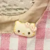 Broche de Tela de Gato Kt con Lazo Lindo de Dibujos Animados Colgante para Bolso de Niña Pasador para el Cabello Zapato Calcetines Sombrero Accesorios de Ropa