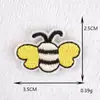 Novo Patch de Bordado Autoadesivo Abelha Morango Patch DIY Adesivo de Tecido Adesivo para Roupas Bagagem Planejador