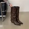 Botas de Tacón Grueso Fruncidas con Hebilla Puntiaguda Estilo Punk Otoño/Invierno 2026 Botas de Montar Tacón Medio Estilo Callejero Chica Popular Botas de Caña Alta