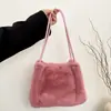 Bolsa de Pelúcia Estilo Coreano Feminina Outono Inverno Grande Capacidade Ombro Único Casual Moda Nicho Bolsa de Mão para o Dia a Dia Bolsa Tote