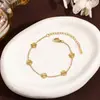 100 Pulseira Europeia e Americana Cor Ouro 18k Aço Titânio Livre de Cor Feminina Simples Combina com Tudo Elegante Ins Moda Personalizada Joia de Mão