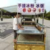 Puesto completamente cerrado de acero inoxidable con encimera, vehículo de tres ruedas, puesto de barbacoa Roujiamo para mercado nocturno, puesto de vehículo de snacks Liangpi para brochetas fritas