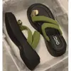 Pantuflas para Mujer 2025 Verano Nueva Moda Versátiles Metal Suela Gruesa Cómodas Casual Chanclas