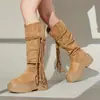 Super que realzan la altura~ Botas largas con plataforma gruesa para mujeres bajitas, nuevo estilo otoño 2026, botas largas estilo western con borlas plisadas superpuestas