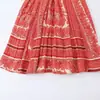 Atacado de roupas femininas transfronteiriças 2026 verão nova moda série personalidade vestido midi estampado com decote em V profundo