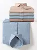 Camisa masculina de manga longa em tecido oxford 100% algodão com bolsos, adequada para pais de meia-idade, camisa masculina versátil