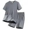 2026 Novo Verão de Seda de Gelo Secagem Rápida Casual Conjunto de Top e Shorts para Corrida Matinal Masculina Conjunto Esportivo para Pai Camiseta de Manga Curta para Homem