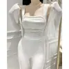 Roupas Femininas de Celebridade da Internet Coreia Dongdaemun 2025 Novo Conjunto de Duas Peças Moda com Regata Justa Sexy de Gola Quadrada + Cardigã