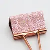 Clip de carpeta con corazón rosa girly, clip de cola de oficina colorido, clip de encuadernación de metal, clip de papelería para tickets, clip pequeño brillante