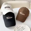 Gorra de Béisbol Coreana Elegante de Corona Alta con Visera Dura Bordado de Letra Moda Sombrero para Hombres y Mujeres Sombrilla Protección Solar