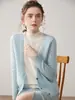 Cárdigan de cachemira nuevo de moda versátil para ir al trabajo otoño e invierno suave y cómodo adelgazante para mujer moderno cuello semi alto falso de dos piezas