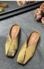 Novas Meias-Pantufas Fechadas de Bico Fechado e Fundo Plano Estilo Chinês para Mulheres, Novo Modelo de Verão 2026, Sandálias Retrô para Exterior